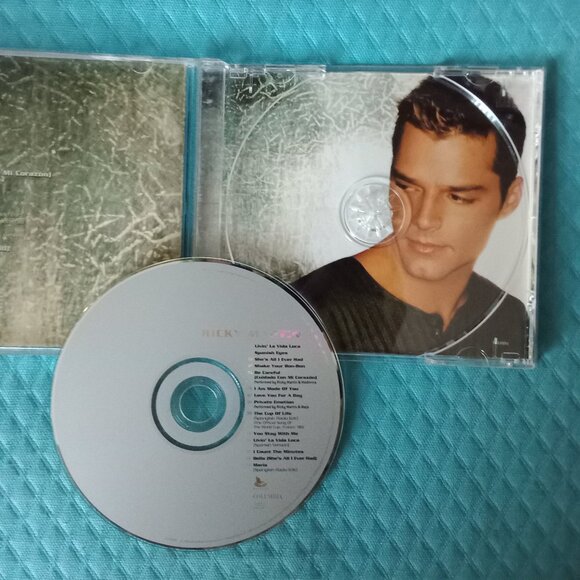 Ricky Martin CD - Picture 5 of 8